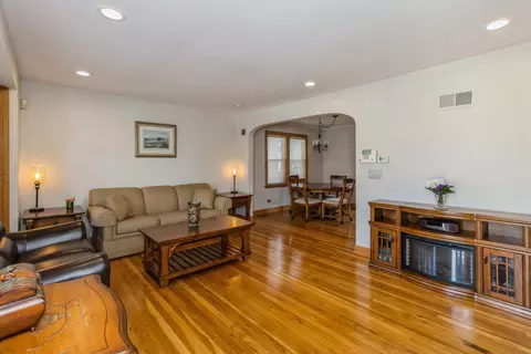 7813 W Gregory St, Chicago, IL 60656 photo 3
