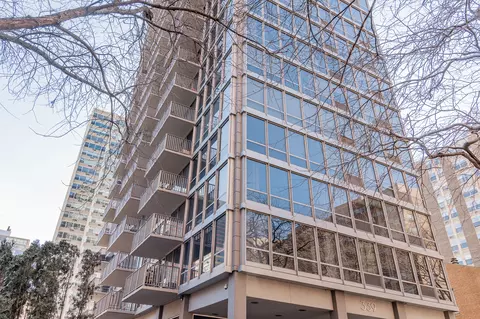 339 W Barry Ave #24C, Chicago, IL 60657