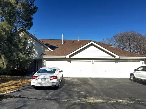 810 E Castle Ct #5, Palatine, IL 60074