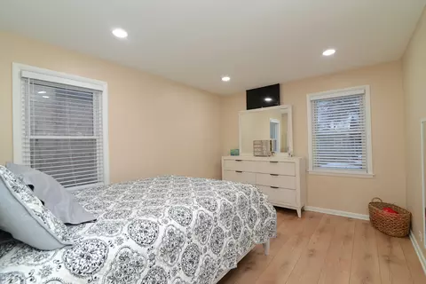 1810 Monroe St, Evanston, IL 60202 photo 11