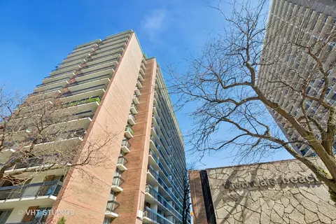 5901 N Sheridan Rd #5AC, Chicago, IL 60660