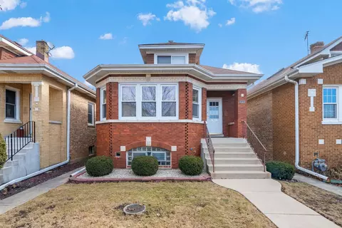 2715 N 76th Ct, Elmwood Park, IL 60707