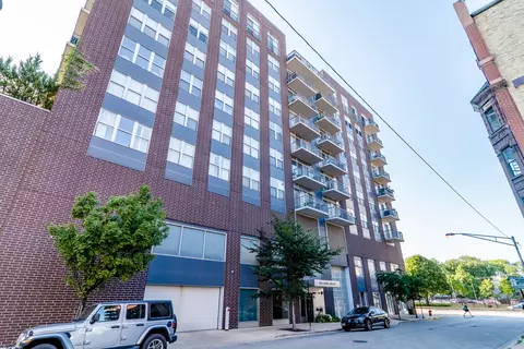 1546 N Orleans St #601, Chicago, IL 60610