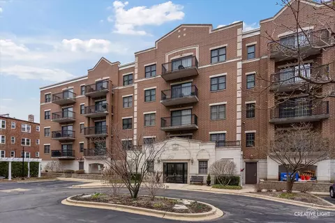 420 W Burlington Ave #303, La Grange, IL 60525