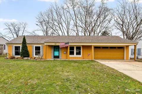 12 Cebold Dr, Montgomery, IL 60538