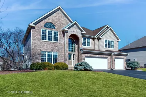 3550 Wintergreen Ter, Algonquin, IL 60102