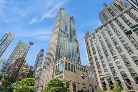 132 E Delaware Pl #6101, Chicago, IL 60611