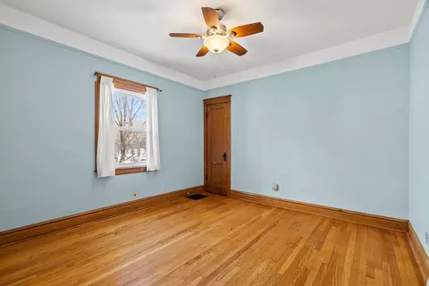 Bedroom - 3907 Custer Ave, Lyons, IL 60534 photo 2 of 2