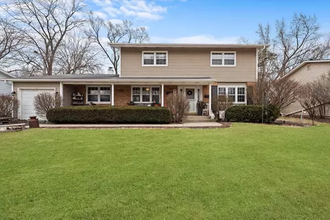 355 N Williams Dr, Palatine, IL 60074
