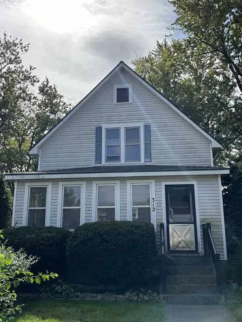 312 Dixie Hwy, Grant Park, IL 60940