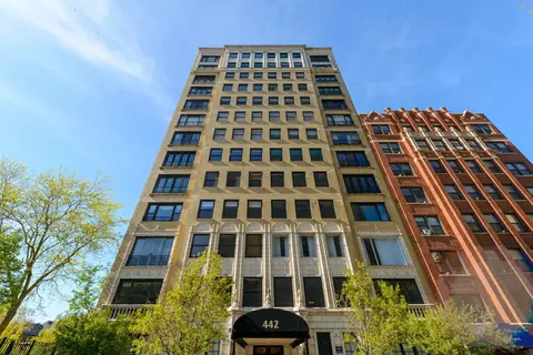 442 W Wellington Ave #4W, Chicago, IL 60657