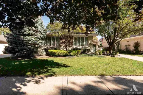 10333 Lockwood Ave, Oak Lawn, IL 60453