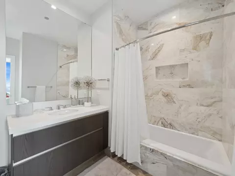 363 E Wacker Dr #2203, Chicago, IL 60601 photo 17