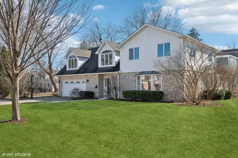 711 E Lynden Ln, Arlington Heights, IL 60005