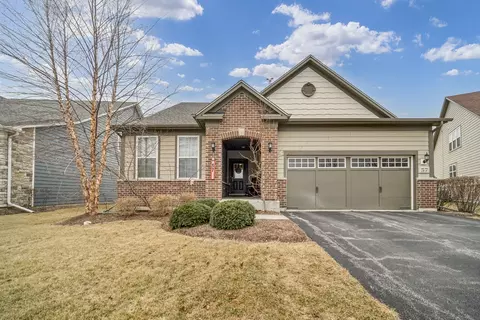 57 Pacific Ave, Hawthorn Woods, IL 60047