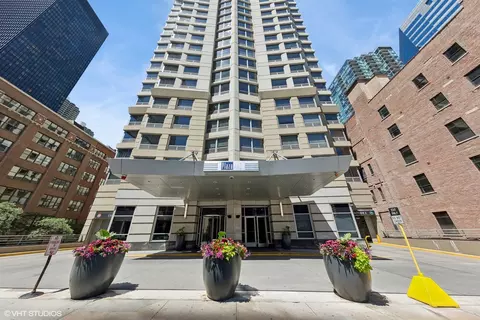 440 N Wabash Ave #3711, Chicago, IL 60611