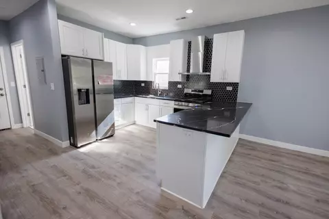 Kitchen - 720 N Park Ave, Kankakee, IL 60901 photo 1 of 4