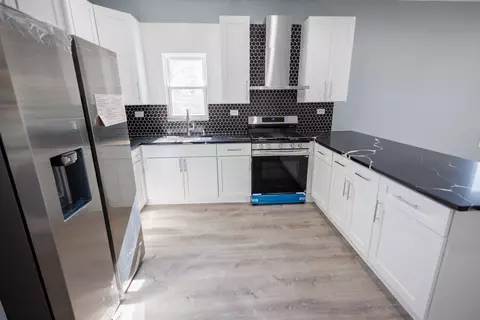 Kitchen - 720 N Park Ave, Kankakee, IL 60901 photo 4 of 4