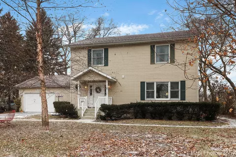 10066 W Paddock Ave, Beach Park, IL 60087