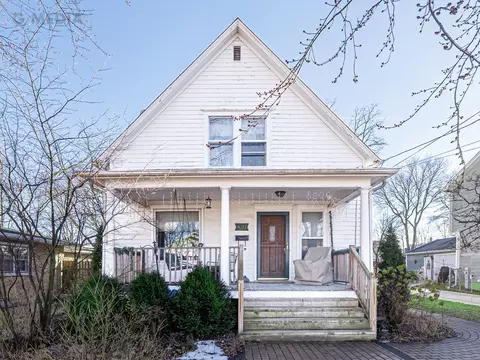 824 Shipman Pl, Dekalb, IL 60115