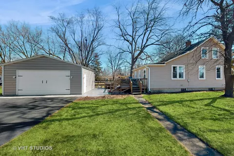 204 E Grand Ave, Lake Villa, IL 60046