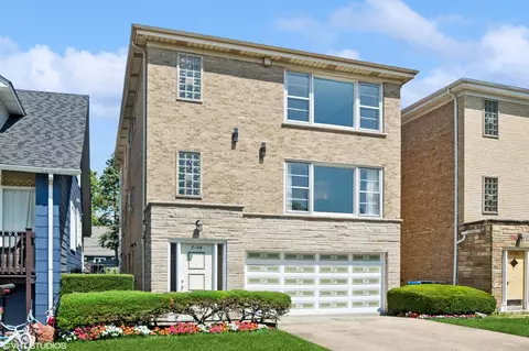5104 W Cornelia Ave, Chicago, IL 60641