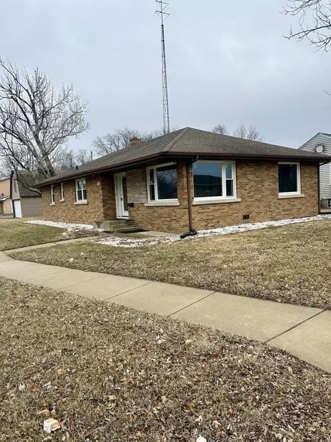 2296 W Bourbonnais St, Kankakee, IL 60901