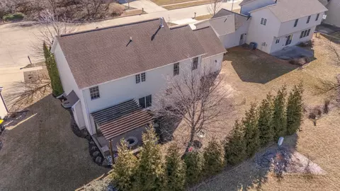 View/Area - 1713 Blue Spruce Ct, Normal, IL 61761 photo 2 of 9