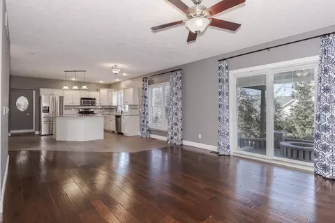 Living - 1713 Blue Spruce Ct, Normal, IL 61761 photo 6 of 12