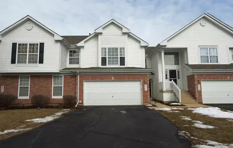 875 Stuarts Dr, Saint Charles, IL 60174