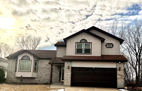5646 Feathercreek Rd, Matteson, IL 60443