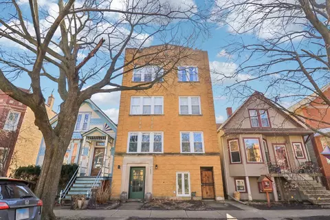1637 W Olive Ave #1, Chicago, IL 60660