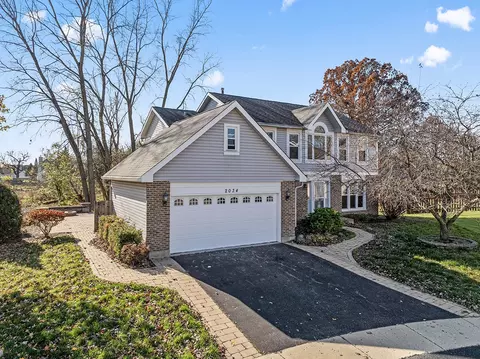 2034 Oak Leaf Cir, Lake Villa, IL 60046