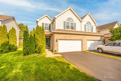 1154 Lily Field Ln, Bolingbrook, IL 60440