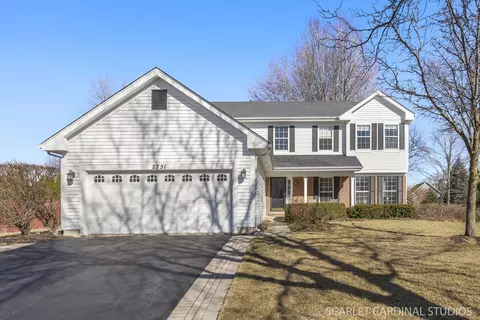 2751 Bluewater Cir, Naperville, IL 60564
