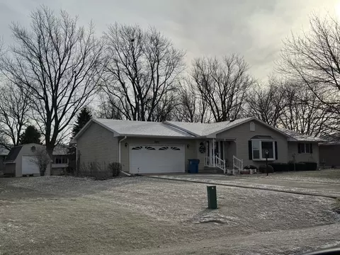 207 N Pleasant St, Ohio, IL 61349