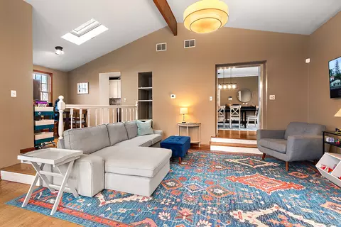 Living - 720 Perth Ave, Flossmoor, IL 60422 photo 4 of 4
