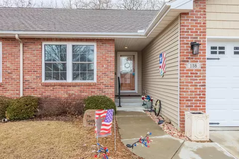 158 Cassidy Rd, Normal, IL 61761 photo 2