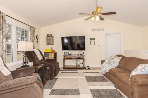 158 Cassidy Rd, Normal, IL 61761 photo 18
