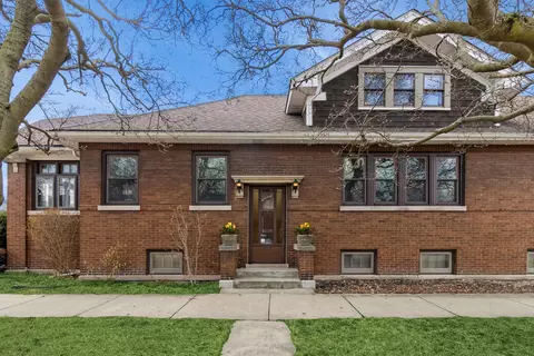 5300 W Belle Plaine Ave, Chicago, IL 60641