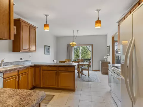 Kitchen - 519 Madison Ln, Elgin, IL 60123 photo 2 of 2