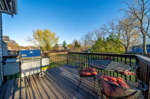 Exterior - 519 Madison Ln, Elgin, IL 60123 photo 3 of 4
