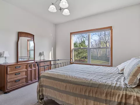Bedroom - 519 Madison Ln, Elgin, IL 60123 photo 1 of 3