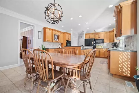 Dining - 9 Raspberry Rd, Bloomington, IL 61704 photo 2 of 2