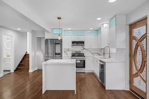 Kitchen - 15 E 92nd St, Chicago, IL 60619 photo 4 of 5