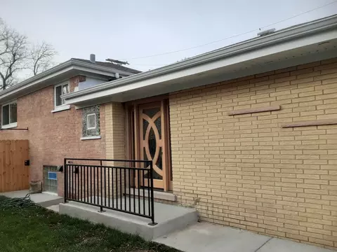 Exterior - 15 E 92nd St, Chicago, IL 60619 photo 4 of 8