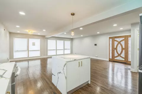 Living - 15 E 92nd St, Chicago, IL 60619 photo 2 of 6