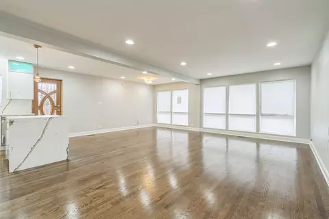 Living - 15 E 92nd St, Chicago, IL 60619 photo 1 of 6