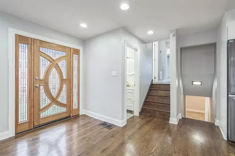 Entry Way - 15 E 92nd St, Chicago, IL 60619 photo 1 of 2