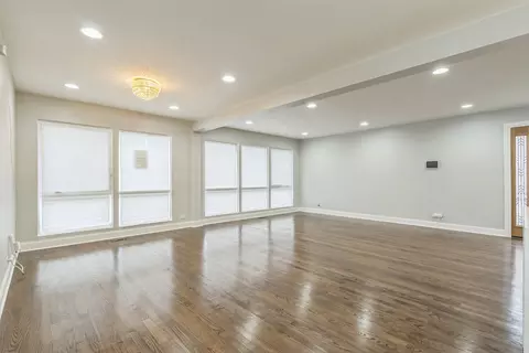 Living - 15 E 92nd St, Chicago, IL 60619 photo 5 of 6
